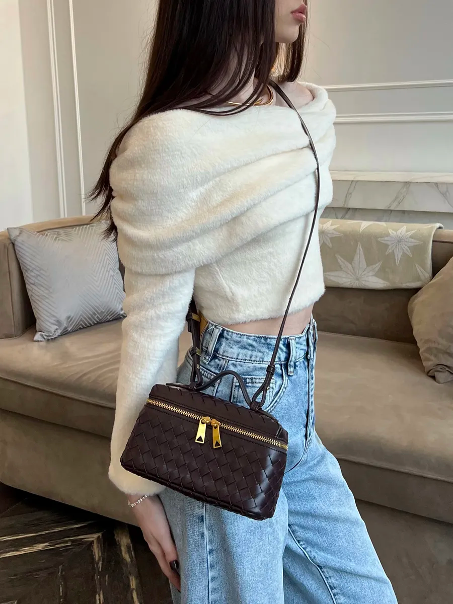 Small Woven Manila Bag