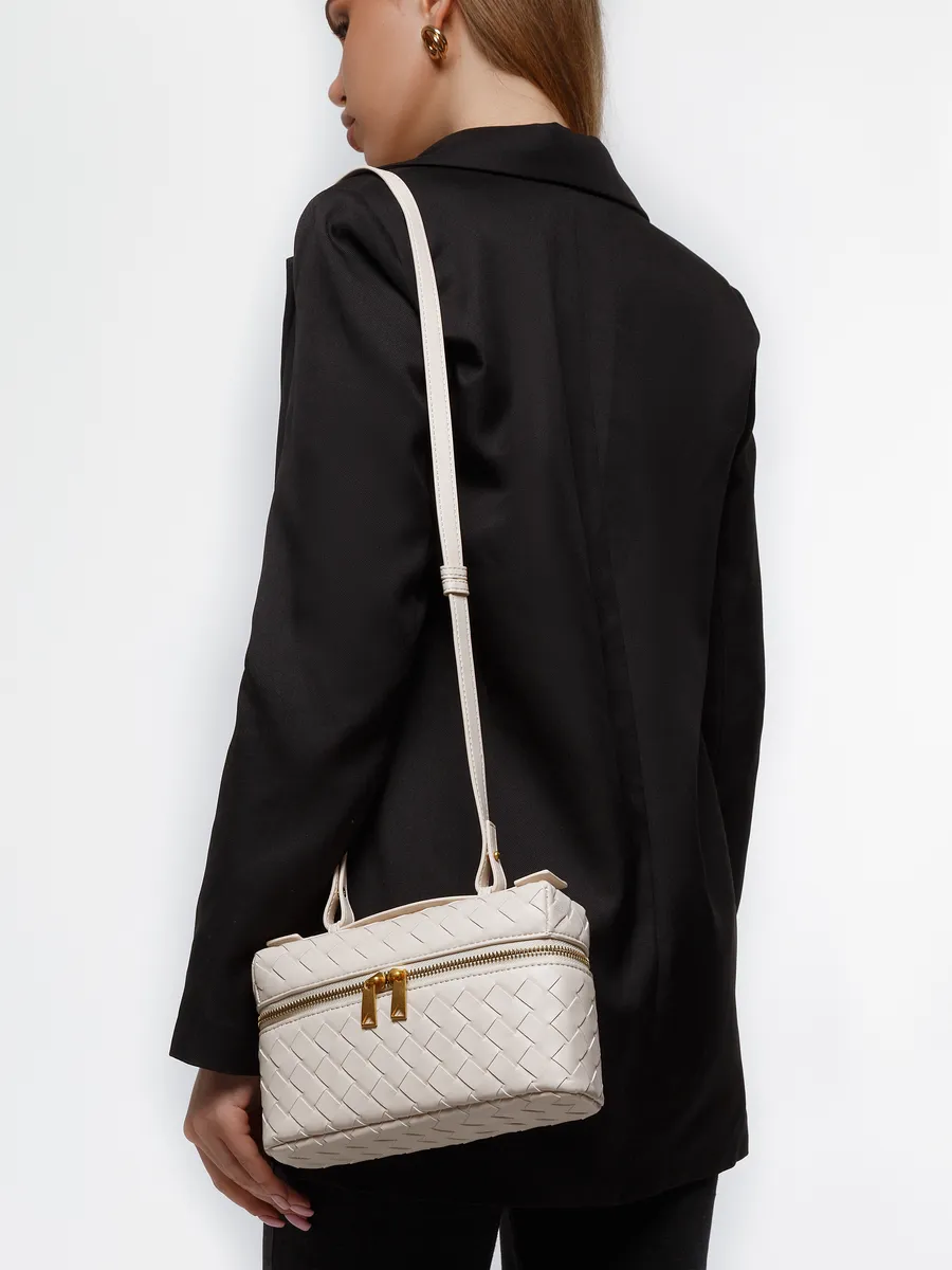Small Woven Manila Bag